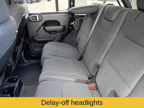 Used 2024 Jeep Wrangler Unlimited Rubicon AWD/4WD image 19