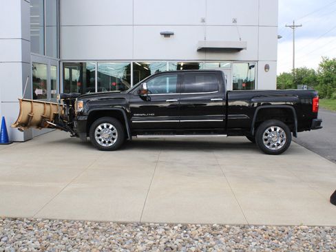 Used 2016 GMC Sierra 2500 Denali w/ Snow Plow Prep Package AWD/4WD image 5