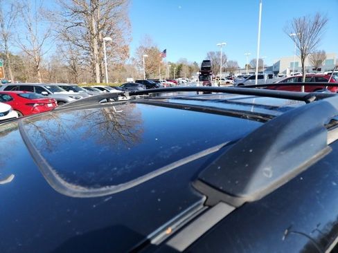 Used 2010 Toyota RAV4 Limited image 10