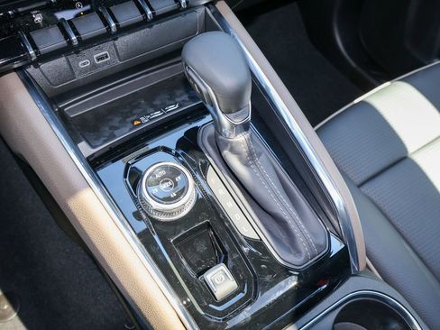 New 2026 GMC Canyon Denali image 24