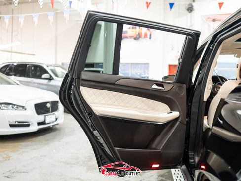 Used 2019 Mercedes-Benz GLS 550 4MATIC w/ Grand Edition Package image 47