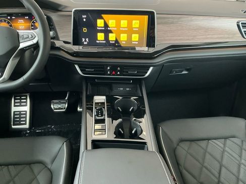 New 2026 Volkswagen Atlas SEL Premium R-Line image 11