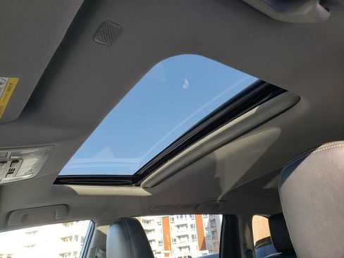 Used 2019 Toyota Highlander XLE image 30