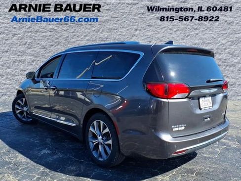 Used 2018 Chrysler Pacifica Limited w/ Tire & Wheel Group image 6