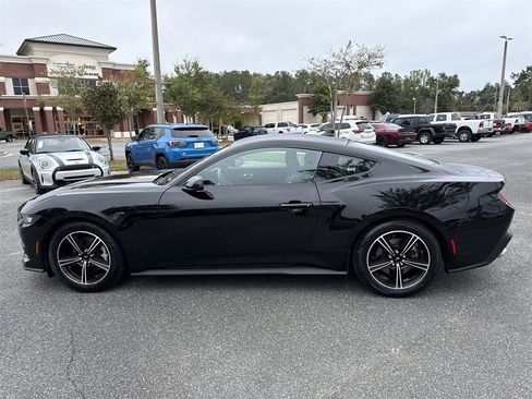 Used 2024 Ford Mustang EcoBoost image 6