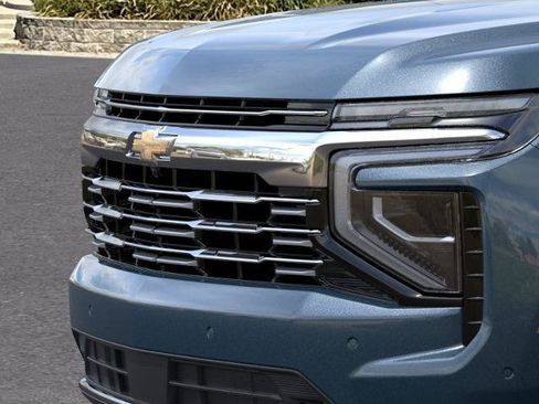 New 2026 Chevrolet Suburban Premier w/ Sun And Tow Package AWD/4WD image 37