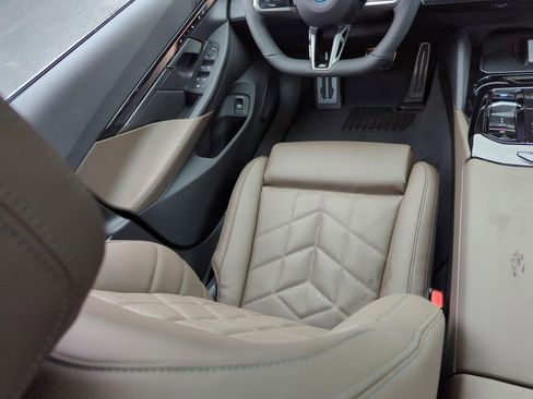 New 2024 BMW i5 eDrive40i w/ M Sport Package image 26