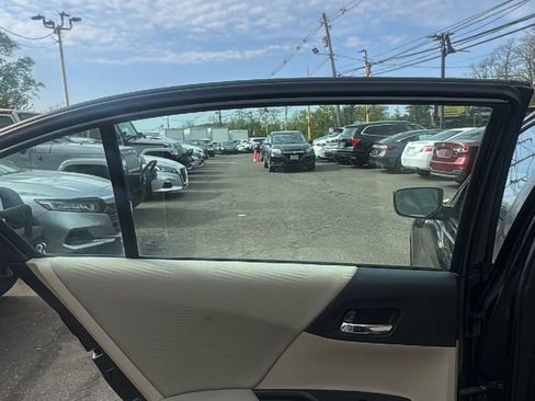 Used 2015 Honda Accord LX image 14