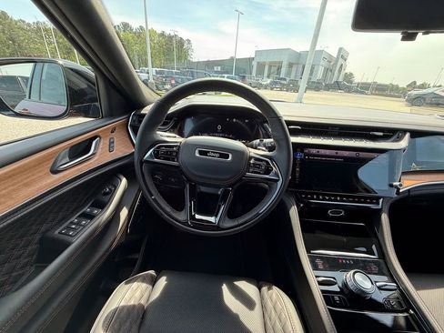 New 2026 Jeep Grand Cherokee L Summit AWD/4WD image 15