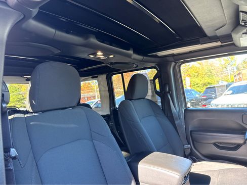 Certified 2021 Jeep Wrangler Unlimited Sport w/ Sun And Sound Package image 8