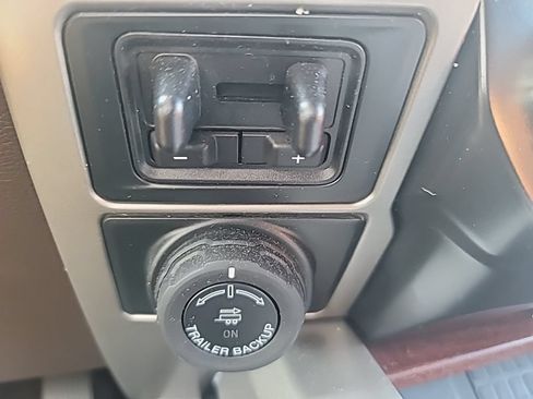 Used 2022 Ford F250 King Ranch w/ King Ranch Ultimate Package AWD/4WD image 31