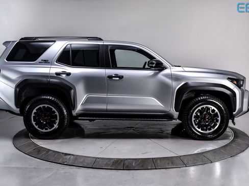 Used 2025 Toyota 4Runner TRD Off-Road image 7