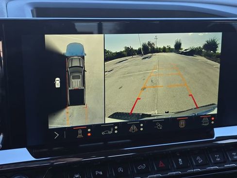 Used 2024 Chevrolet Silverado 1500 ZR2 w/ Technology Package image 22