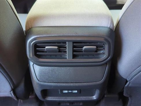 Used 2023 Honda Pilot LX image 26