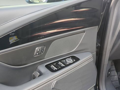 New 2026 Lincoln Nautilus Premier AWD/4WD image 11