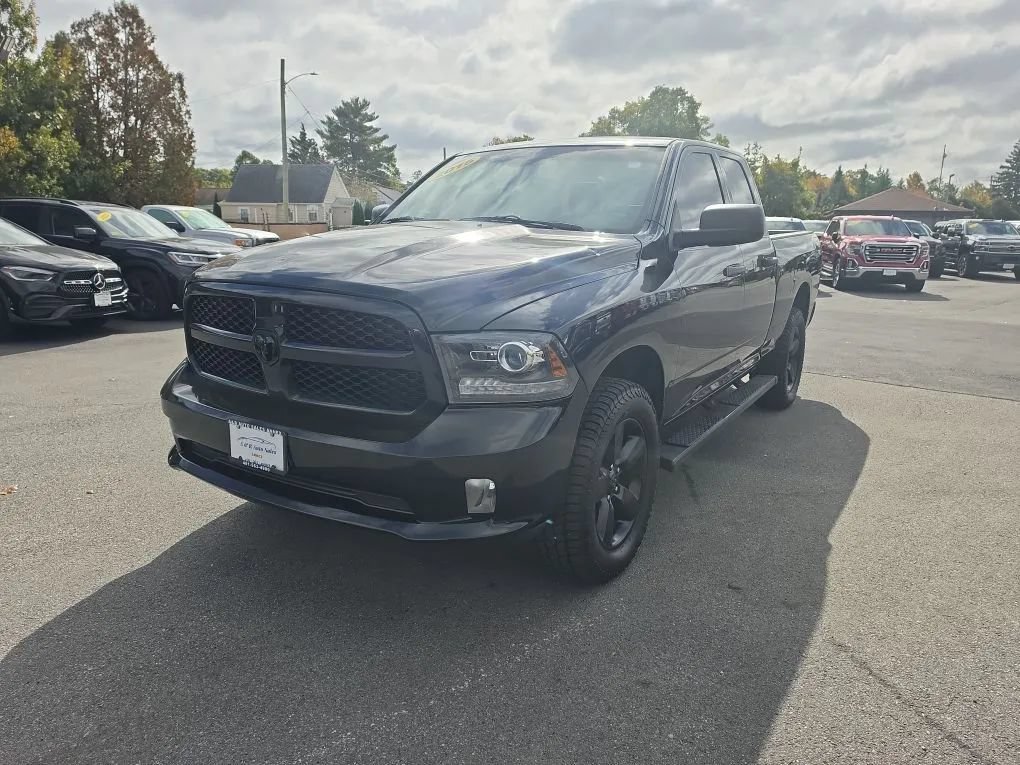 Used 2015 RAM 1500 Express w/ Black Ram 1500 Express Group AWD/4WD image 3