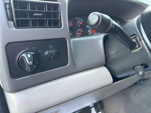 Used 1999 Ford F250 XLT image 15