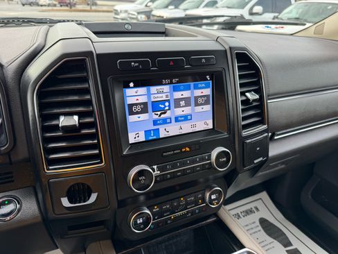 Used 2019 Ford Expedition Max Limited image 19