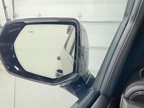 Used 2024 GMC Yukon AT4 w/ Technology Package image 13