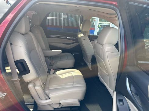 Used 2019 Buick Enclave Essence AWD/4WD image 28