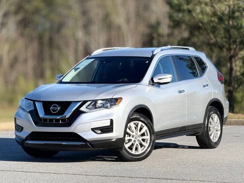 Used 2020 Nissan Rogue SV image 7