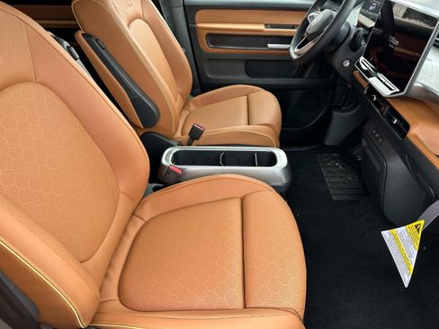 New 2025 Volkswagen ID. Buzz Pro S image 4