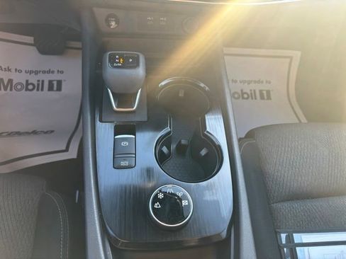 Used 2024 Nissan Rogue SV image 15