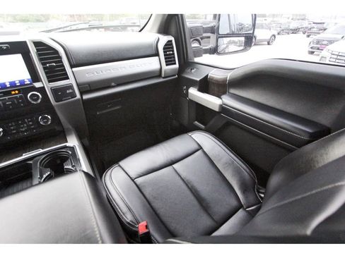 Used 2021 Ford F250 Lariat image 13