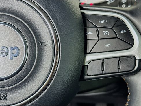 Used 2018 Jeep Compass Limited image 14