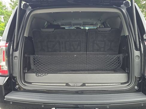 Used 2017 GMC Yukon SLT AWD/4WD image 6