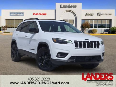 Used 2023 Jeep Cherokee Altitude Lux w/ Lux Elite Package image 1