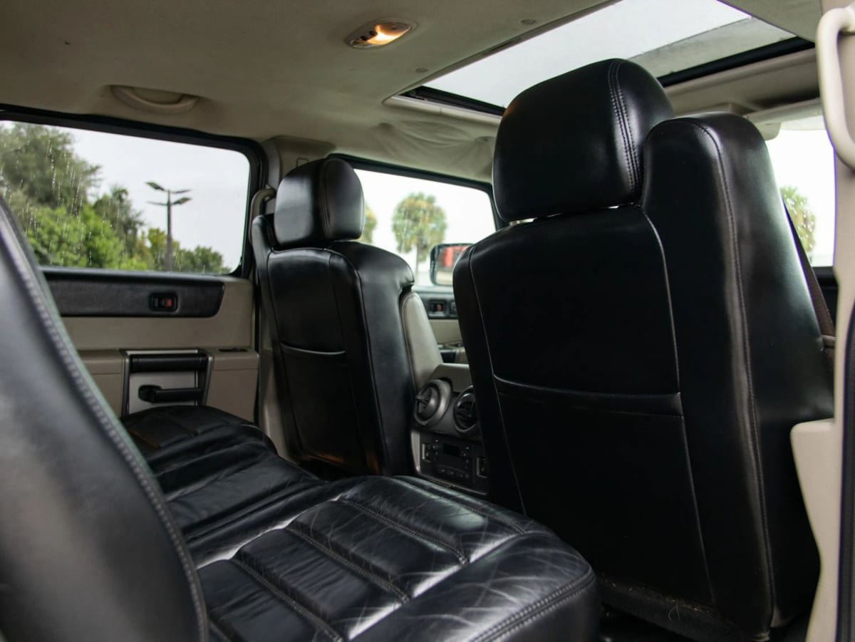 Used 2003 HUMMER H2 w/ Preferred Equipment Group AWD/4WD image 28