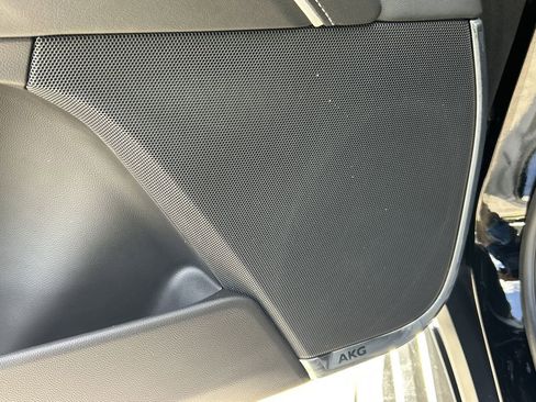 Certified 2023 Cadillac Escalade Premium Luxury image 21