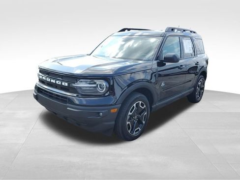 Used 2023 Ford Bronco Sport Outer Banks AWD/4WD image 7