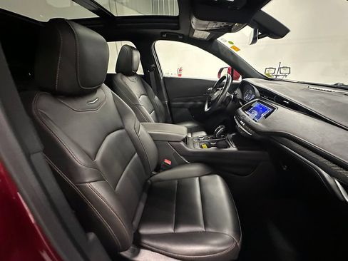 Used 2019 Cadillac XT4 Sport w/ Cold Weather Package AWD/4WD image 28