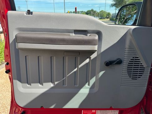 Used 2015 Ford F250 XL RWD image 19