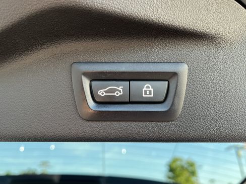 Used 2020 BMW X7 xDrive40i w/ Premium Package AWD/4WD image 13