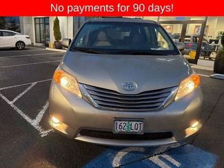 Used 2017 Toyota Sienna XLE video 2