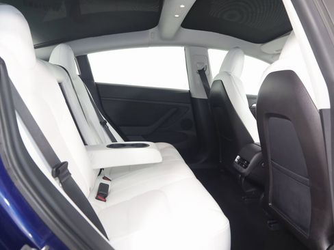 Used 2021 Tesla Model 3 Long Range image 15