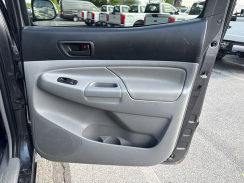 Used 2013 Toyota Tacoma 4x4 Double Cab w/ TRD Sport Pkg image 16