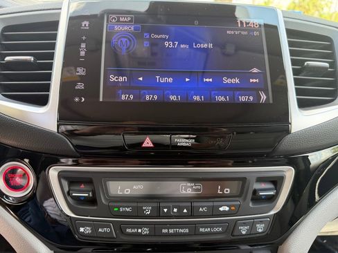 Used 2017 Honda Pilot Touring image 27