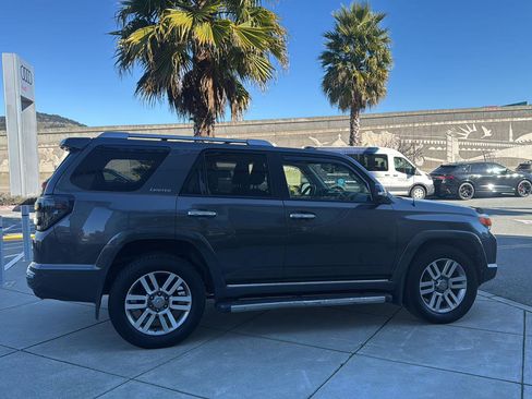 Used 2013 Toyota 4Runner Limited image 5