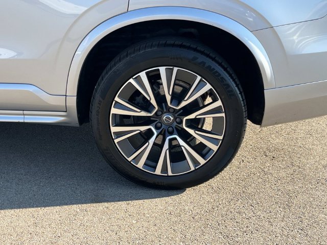 Used 2020 Volvo XC90 T6 Momentum AWD/4WD image 13