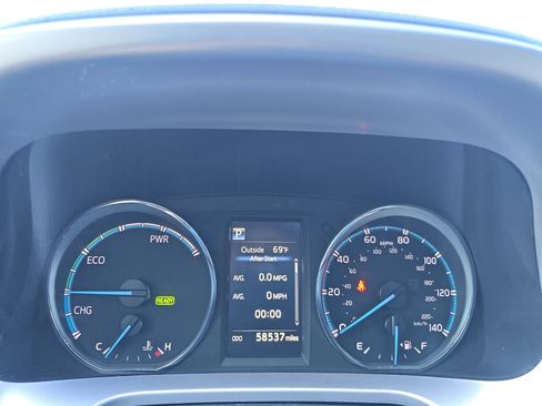 Used 2018 Toyota RAV4 XLE image 23