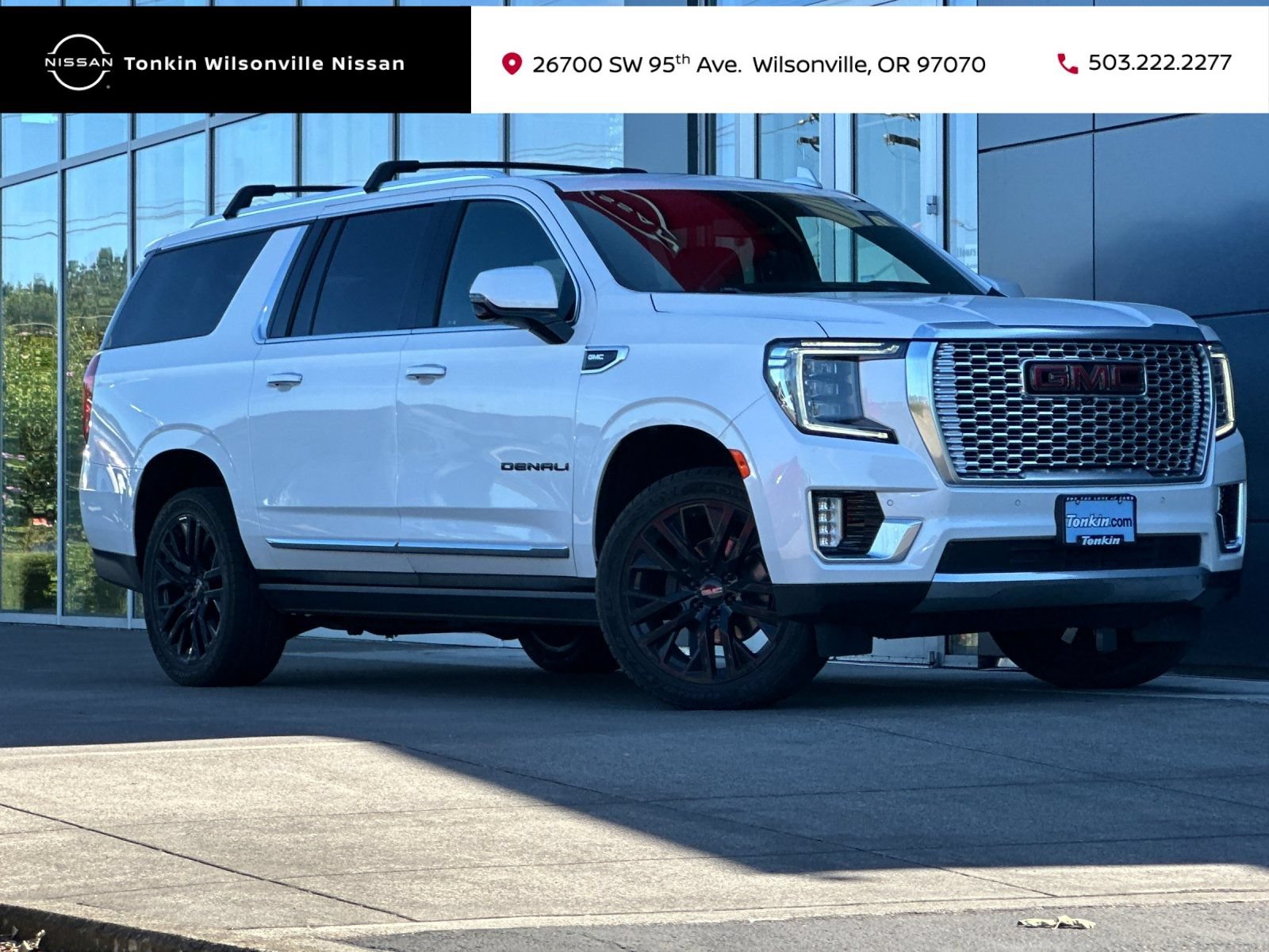 Used 2022 GMC Yukon XL Denali AWD/4WD image 1