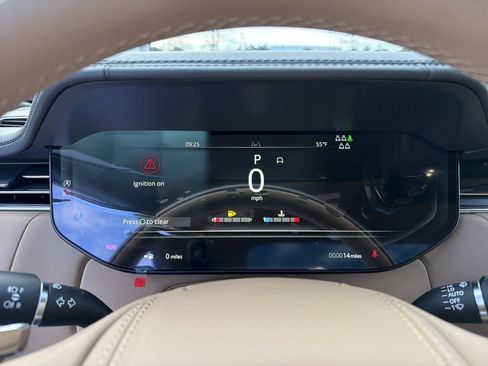 New 2026 Land Rover Range Rover Long Wheelbase SE image 25