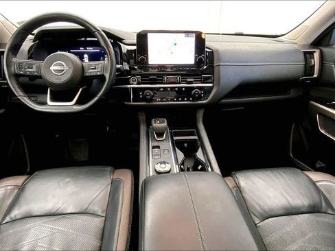 Used 2022 Nissan Pathfinder Platinum w/ Cargo Package AWD/4WD image 12