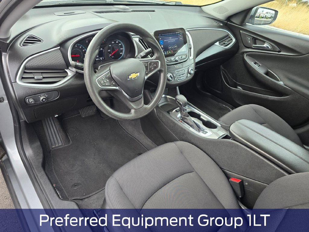 Used 2024 Chevrolet Malibu LT FWD image 2