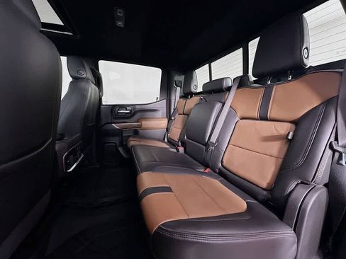Used 2021 Chevrolet Silverado 1500 High Country w/ Technology Package image 14