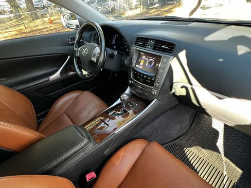 Used 2014 Lexus IS 250C image 42